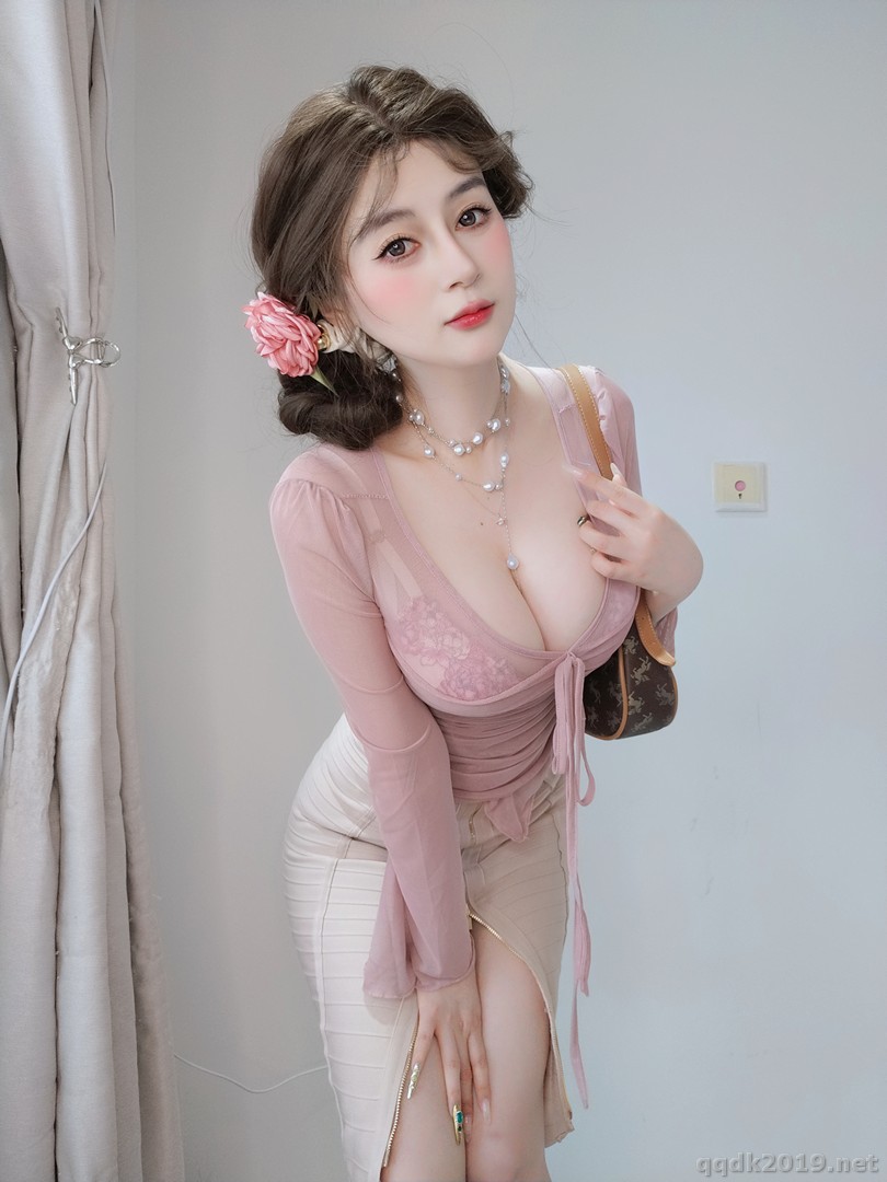 Cosplay-silver-81-2024-12-2025.jpg