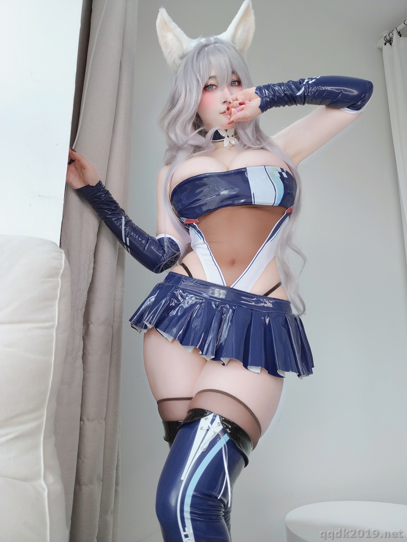Cosplay-Silver-81-Fantia-April-2025-Member-Collection-030.jpg