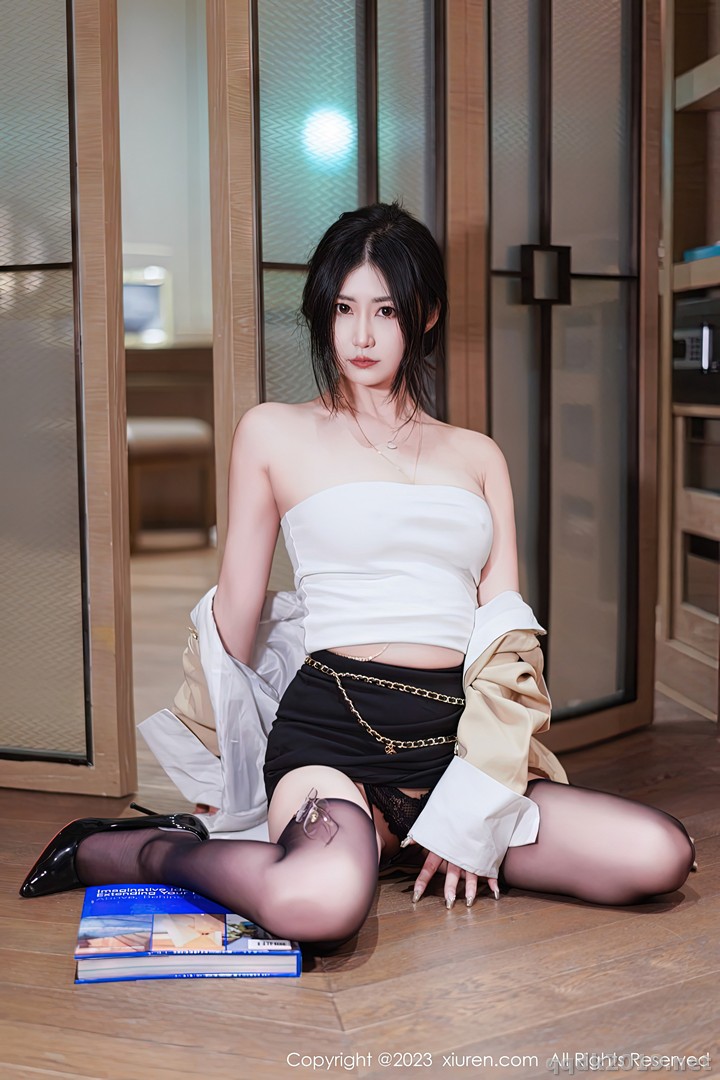 XIUREN-No.6129-laura-014.jpg