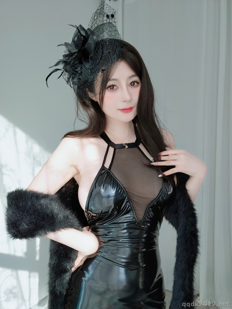 白银81 Fantia 2024年03月 桃尻裙 图集 17