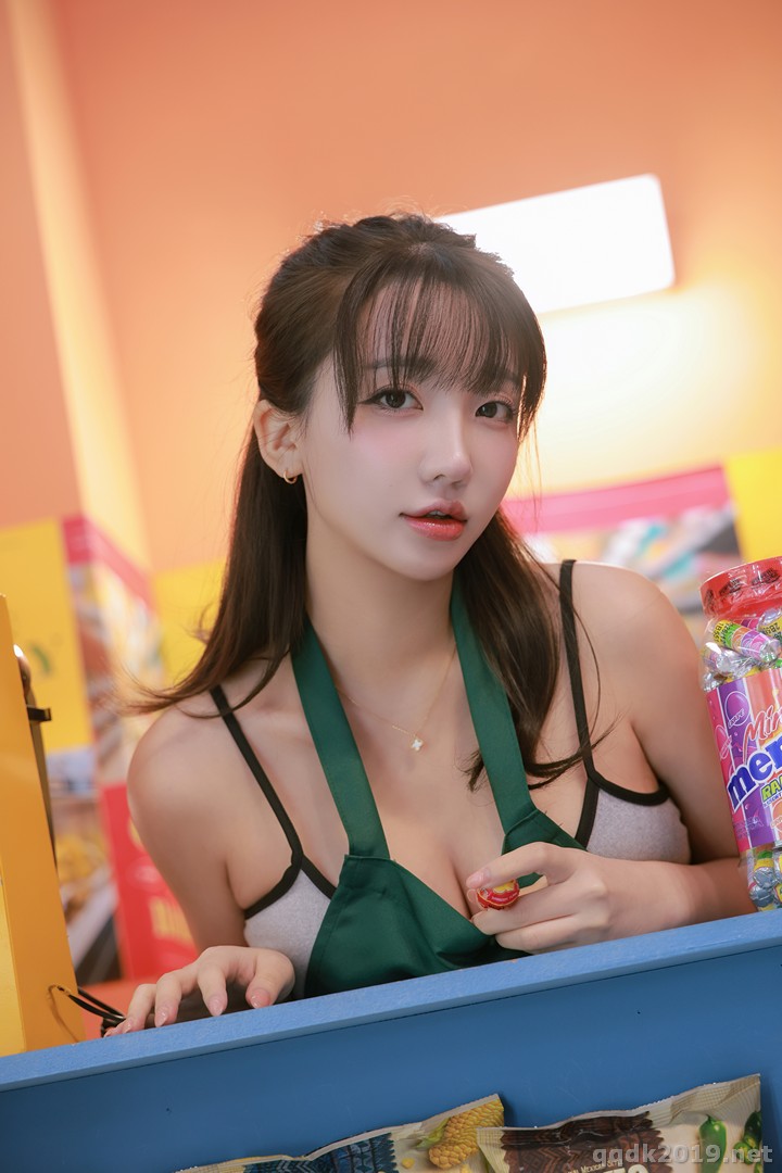 Son Ye Eun (손예은) Night Shift 图集 12