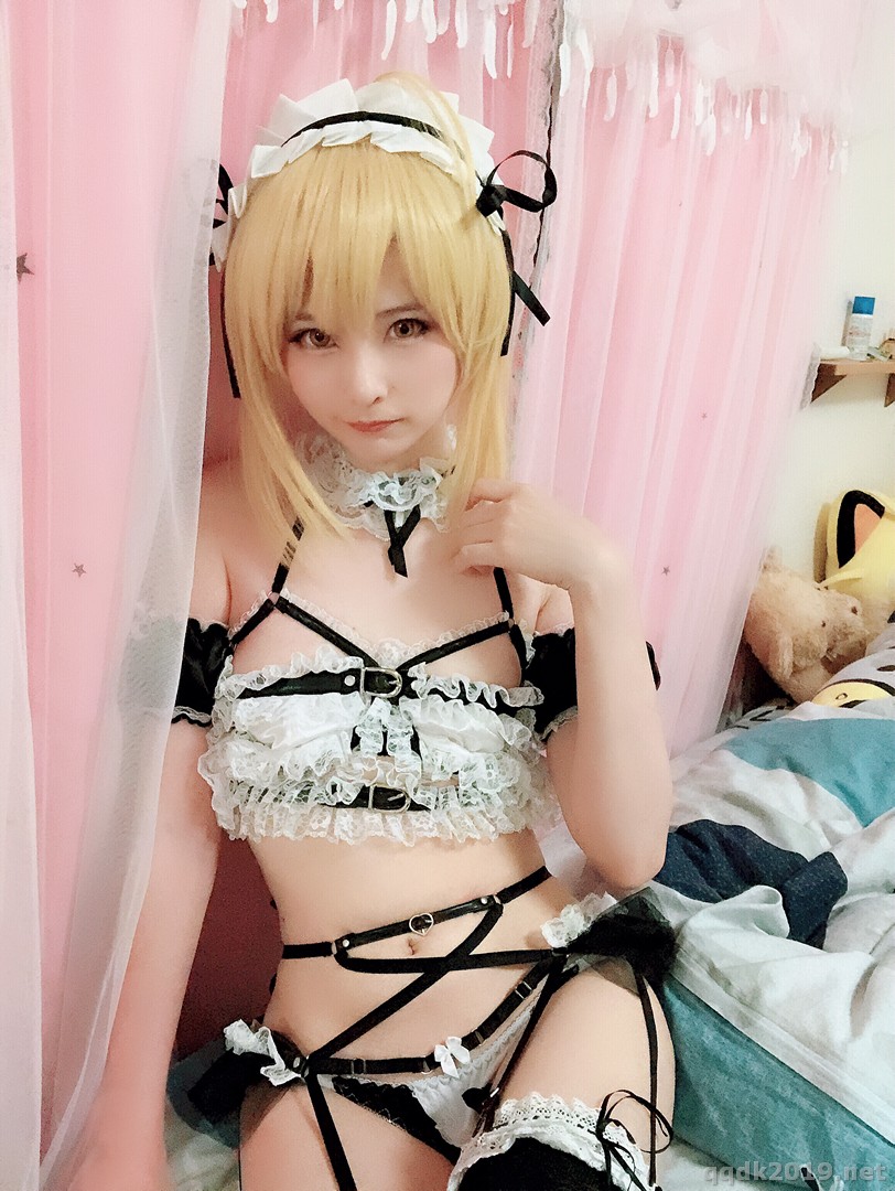 Coser-Misa-FGO-Altria-Horta-012.jpg