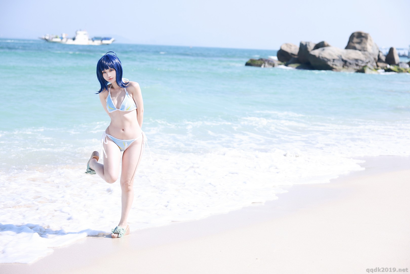 Cosplay-G44-wont-get-hurt-Hachina-Miankai-Swimsuit-003.jpg