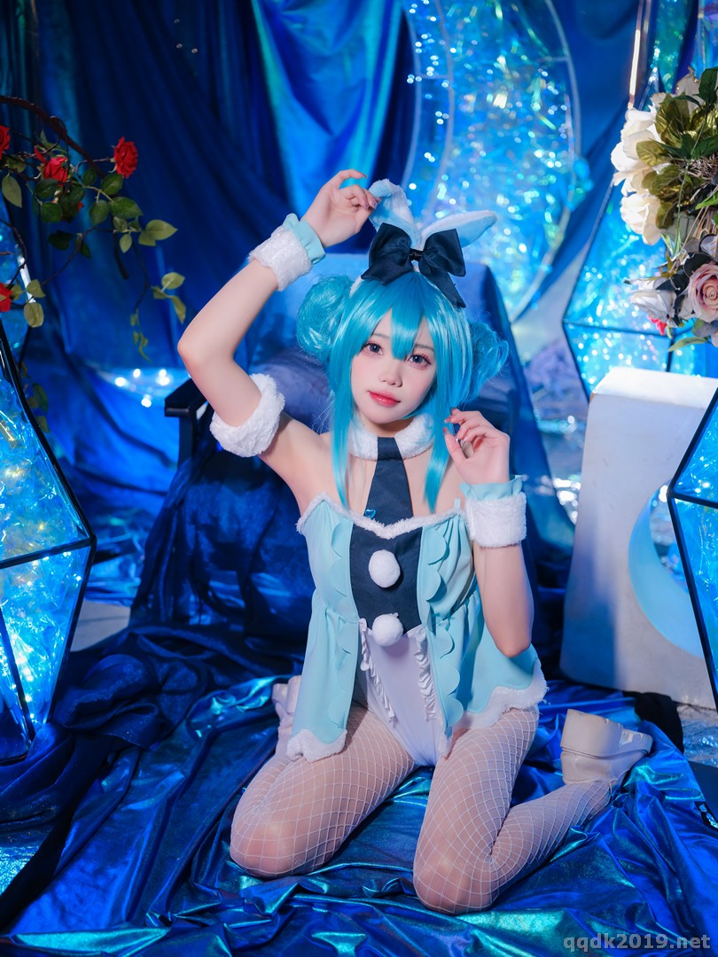 Coser-MIKU-004.jpg