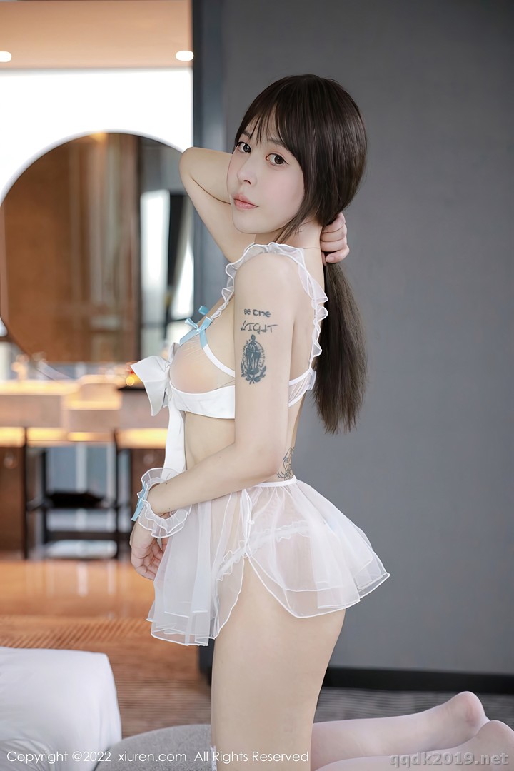 XIUREN-No.5926-Evelyn-Ai-Li-035.jpg