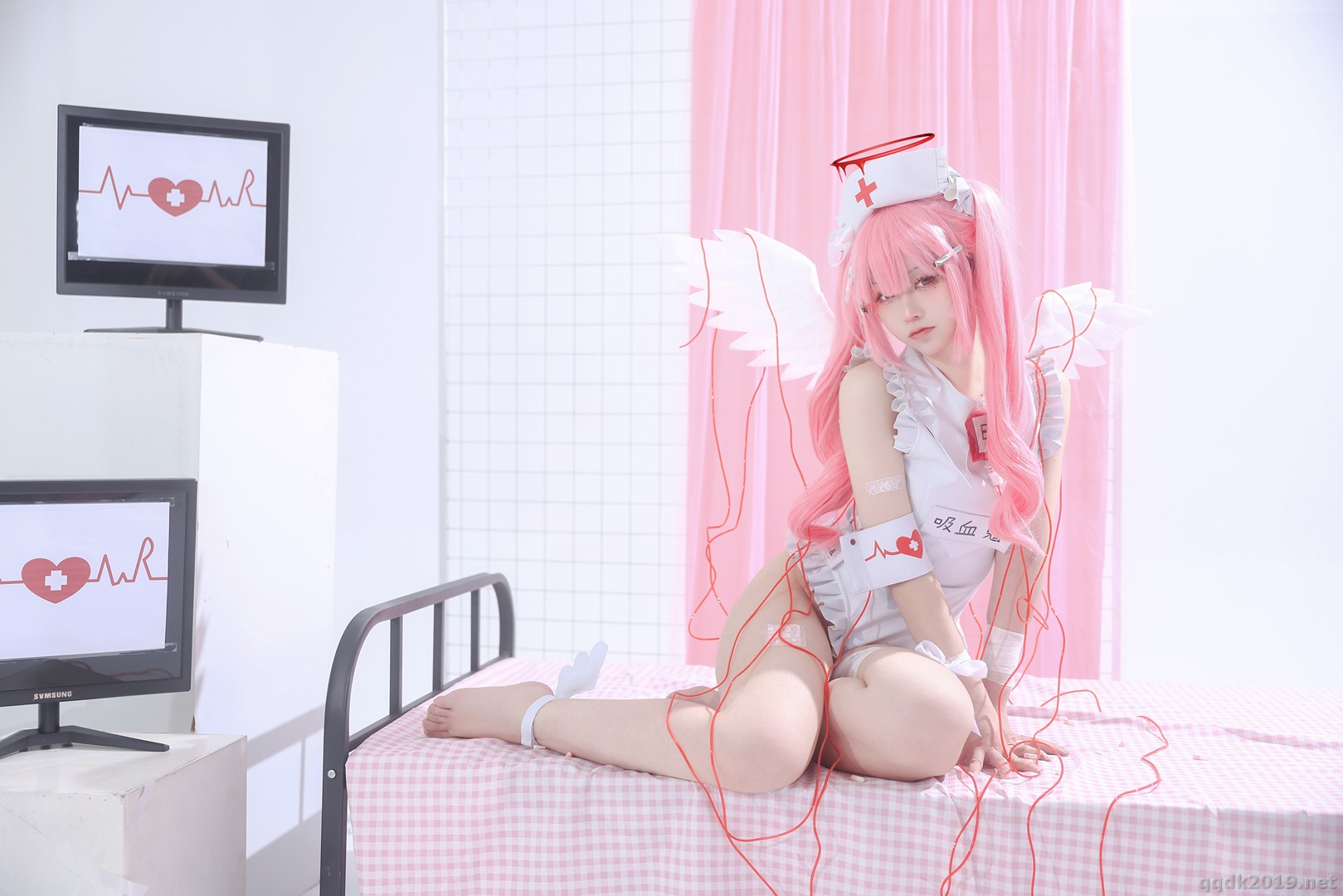 Cosplay-G44-will-not-be-injured-trainee-nurse-see-love-on-a-moonlit-night-019.jpg