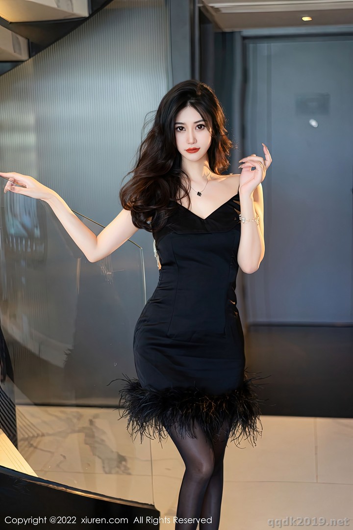 XIUREN-No.5906-laura-067.jpg