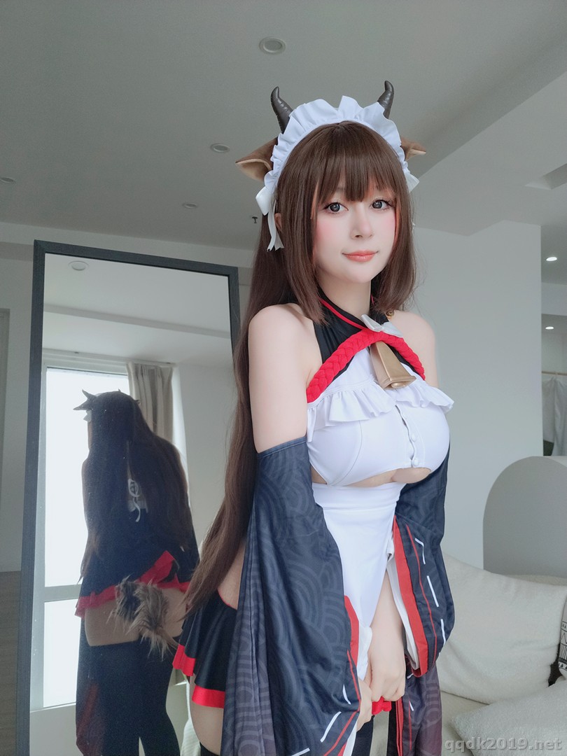 Coser-baiyin811-028.jpg
